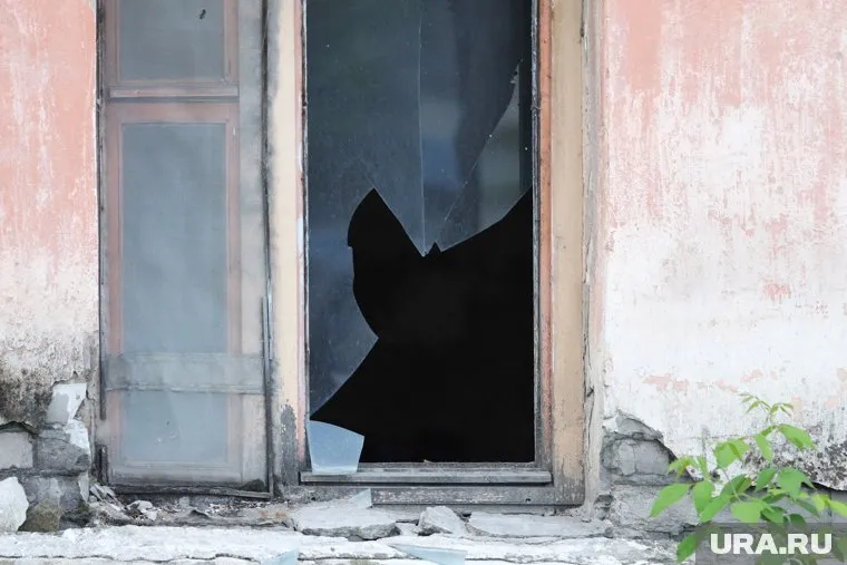 Курганцы вынуждены жить в 100-летнем аварийном доме (архивное фото)