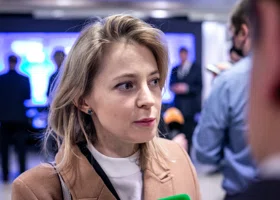 Врач раскрыл, почему отрекшаяся от православия Поклонская неожиданно сменила имя