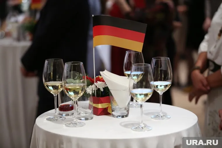 В ФРГ рекордно подорожали товары из-за санкций против РФ, сообщают СМИ