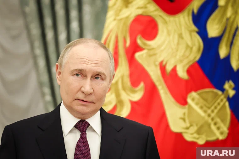 Путин прибыл в Душанбе 