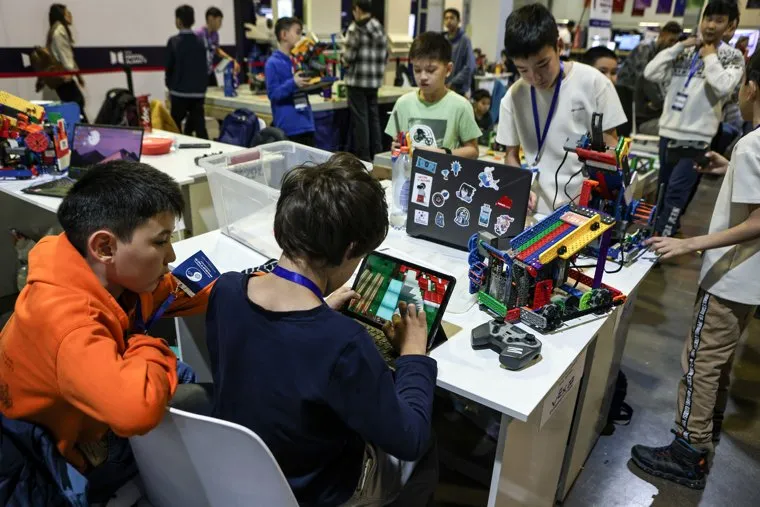 Михаил Мишустин на форуме (Digital Almaty) Диджитал Алма-аты. Алма-ата