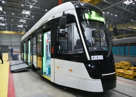 В Екатеринбурге на маршрут вышел новый светящийся трамвай