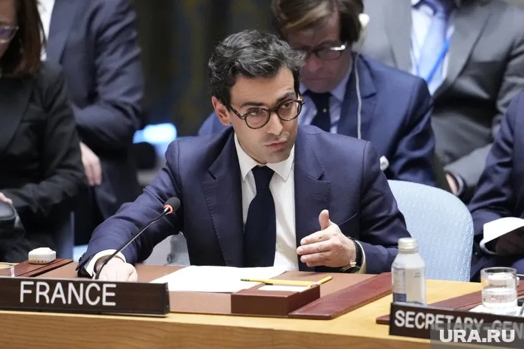 Франция не собирается отправлять свои войска на Украину, заявил Стефан Сежурне