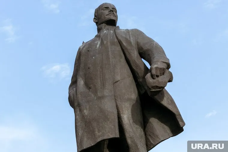 В 1991 году все памятники Ленину в Тобольске были снесены