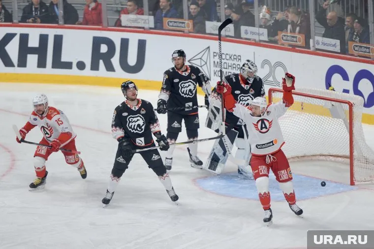 Брукс Мэйсек из "Автомобилиста" отличился дублем в уральском дерби (архивное фото)