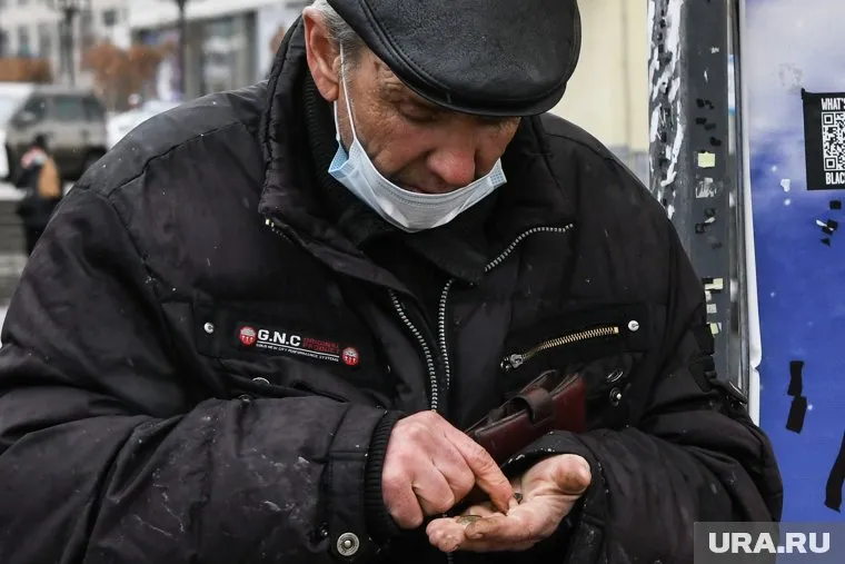 Трудовые доходы в некорпоративном секторе упали почти на 20% к допандемийному уровню