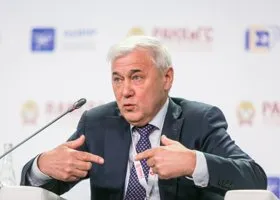 В Госдуме посчитали, когда Россия сможет отказаться от доллара