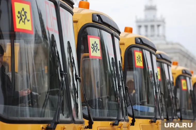 Курганские школы получат 27 новых автобусов