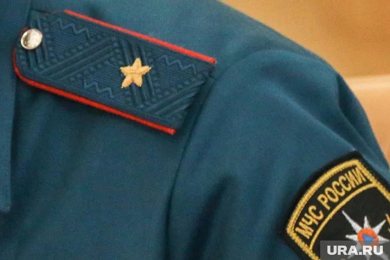 Награждение прошло в рамках рабочего визита главы МЧС ЯНАО Гилева в Тарко-Сале