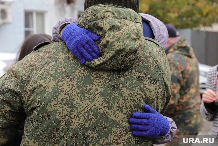 В Тазовском и Губкинском прошла отправка мобилизованных жителей