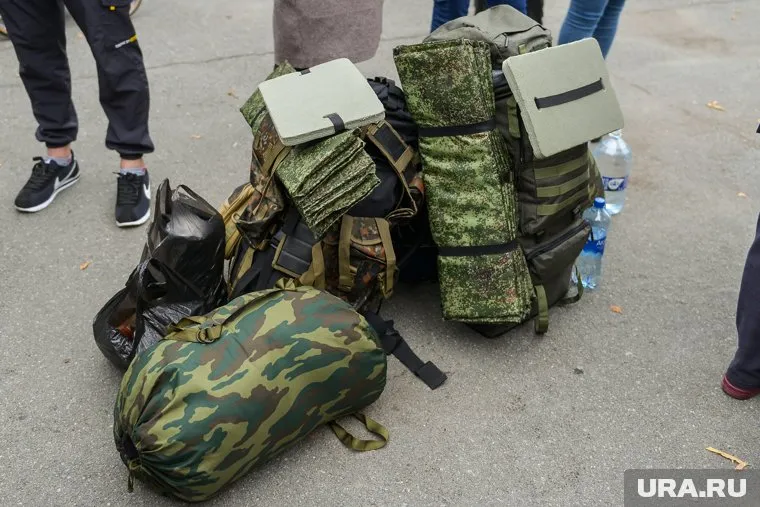Мобилизованных миассцев отправили в Екатеринбург