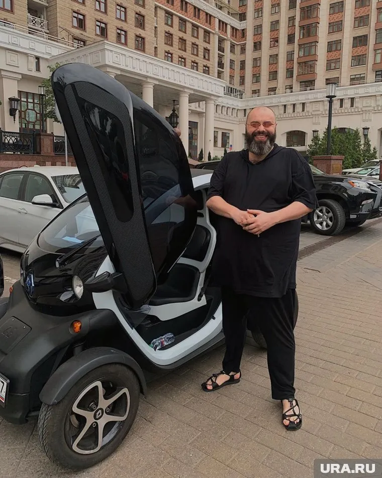 Подписчики высмеяли Макса Фадеева за покупку миниатюрного электрокара