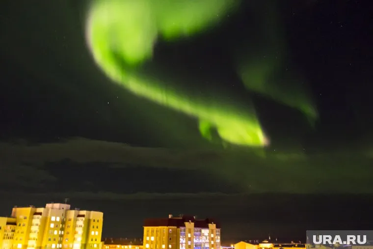 Челябинцы наблюдают северное сияние (архивное фото)