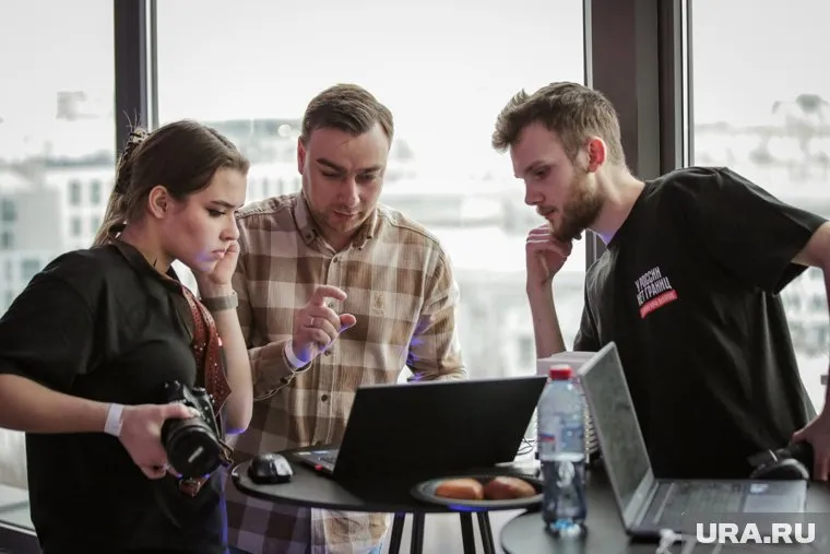 Госдума приняла закон о регистрации блогеров с более 10 тысячами подписчиков в мессенджерах в Роскомнадзоре