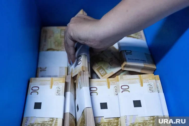 Дефицит бюджета составил 42 млрд рублей