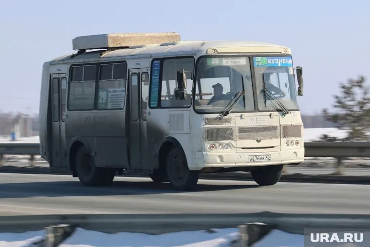 Уехать из Белозерки в Курган и обратно можно только маршрутным автобусом «Курган — Тюмень» (архивное фото)