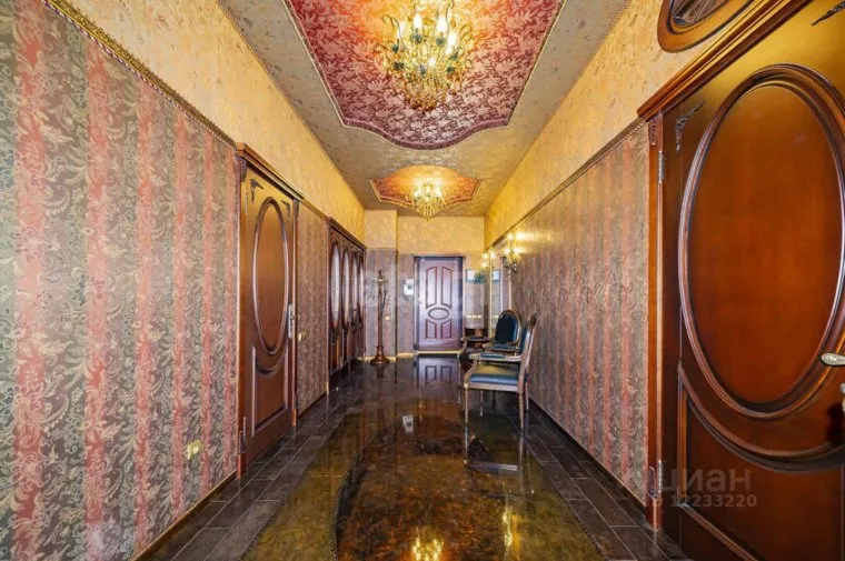 Продажа квартиры в элитном доме по адресу Николая Никонова, 4