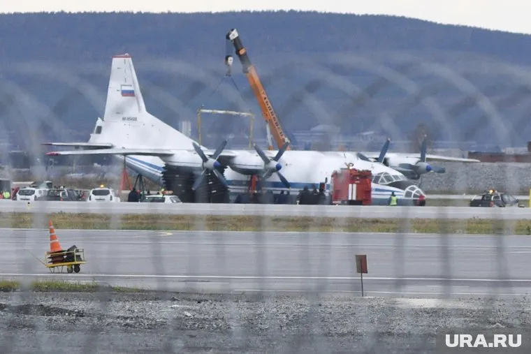 Ан-12 способен садиться и на бетон, и на грунт