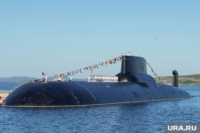 1 июля на борту подлодке РФ произошел пожар, унесший жизни 14 моряков