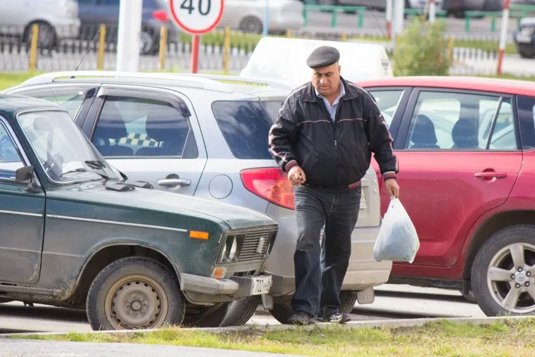 Клипарт 18 сентября. Нижневартовск., машины, такси, стоянка