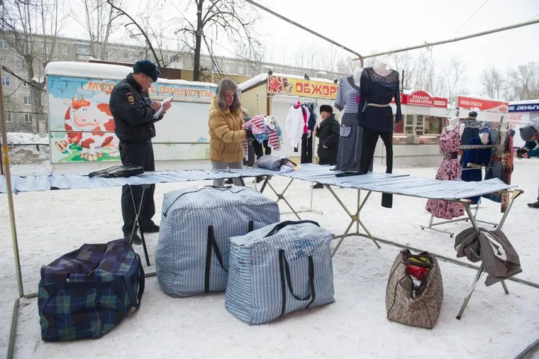 Вывоз киосков с улицы Ракетная, 2. Екатеринбург
