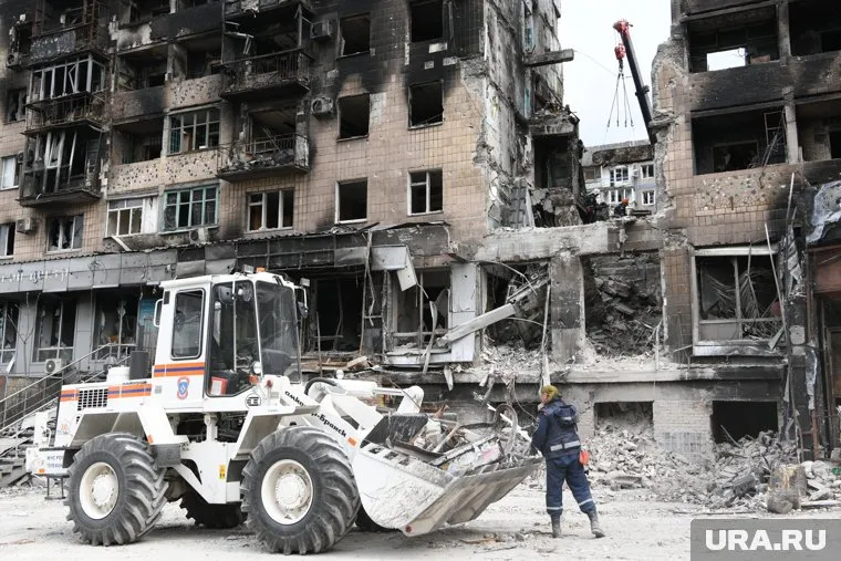 Ямальцы помогают восстанавливать Волноваху