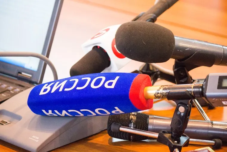 Дума. Нижневартовск., микрофоны, телевидение, россия 24