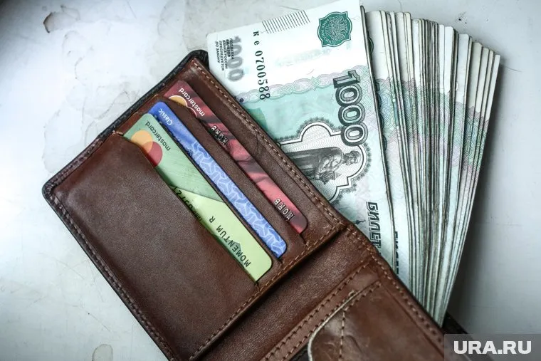 Иностранец украл у тюменцев 100 тысяч рублей