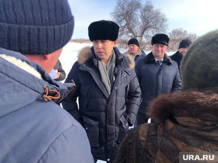Вадим Шумков во время поездок всегда старается общаться с местными жителями