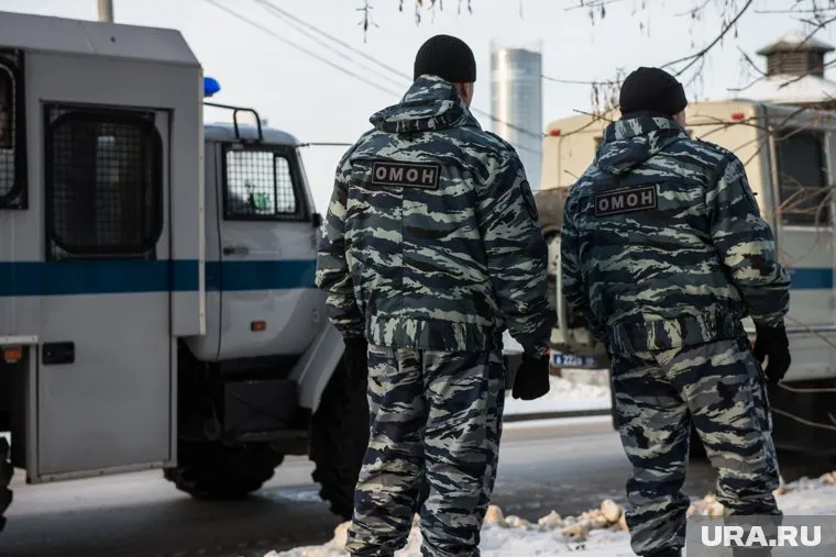 ОМОН в Нижневартовске пользуется популярностью у горожан. Бойцы помогают бизнесменам решать проблемы с бандитами
