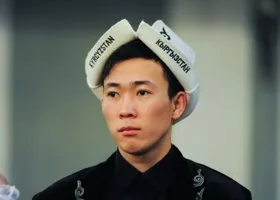 Президент Киргизии отправил в отставку премьера и главу генштаба