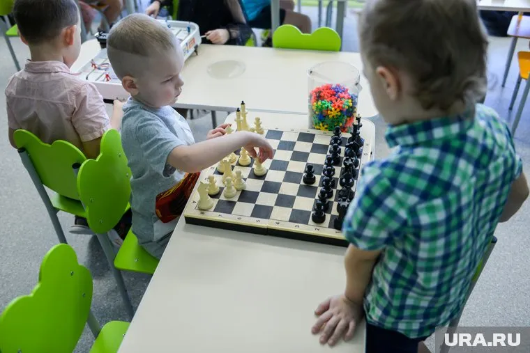 Не следует бояться отучить детей думать, для их пользы необходимо задавать творческие задачи, считает изобретатель Владимир Арлазаров.