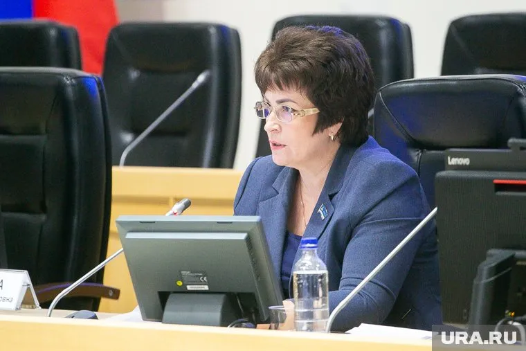 Спикер гордумы Тюмени Светлана Иванова пояснила, что на строительство дорог выделят дополнительно 417 миллионов рублей