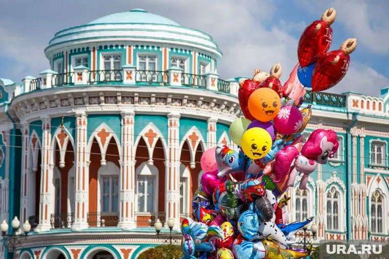 В честь праздника в городе выступят известные артисты и пройдут развлекательные мероприятия