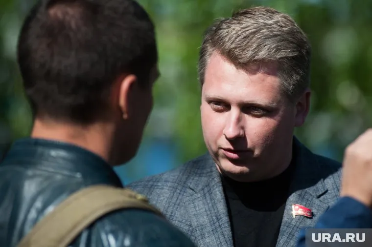 Супруга Александра Ивачева сопровождает его почти на всех партийных мероприятиях