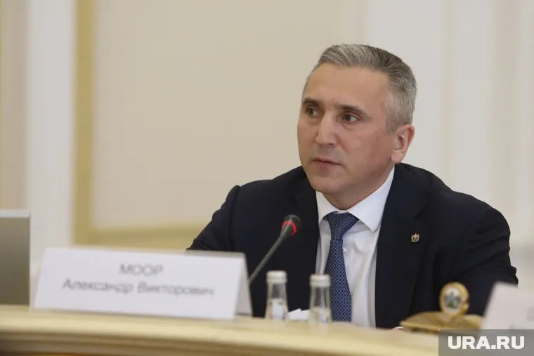 Александр Моор запустил агитационную кампанию в Тюменской матрешке