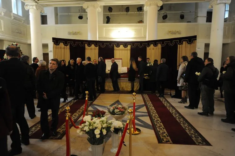 Похороны Ольги Давиденко необр