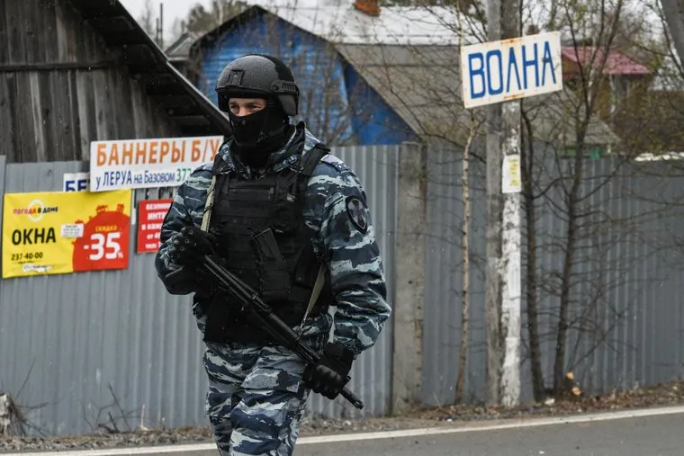 Место антитеррористической операции в Екатеринбурге, где уничтожили трёх террористов. Екатеринбург