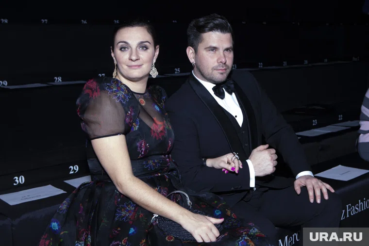 Елена Ваенга (слева) выступит в Челябинске 6 декабря 