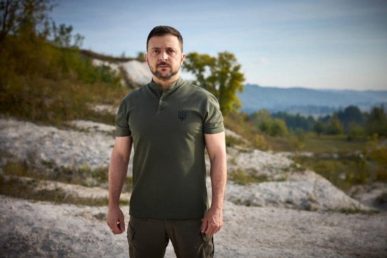 Guardian: Зеленский хочет замять коррупционный скандал за счет отставки Ермака