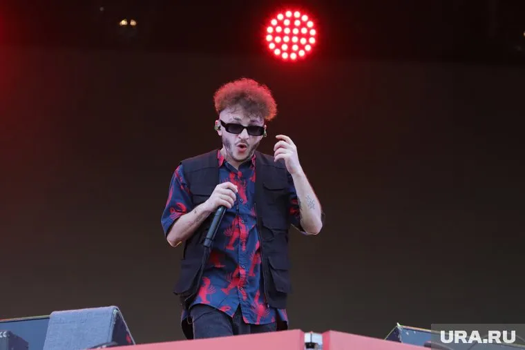 Эльдар Джарахов рассказывает слушателям о будущем медиакоммуникаций