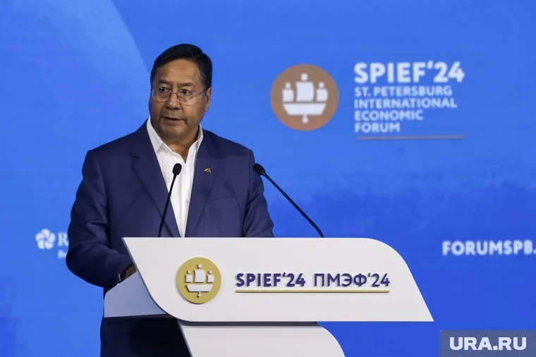 Луис Арсе заявил, что западные страны намеренно поддерживают Украину в конфликте с РФ