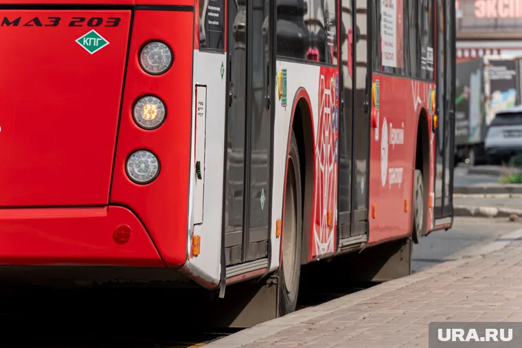 В рамках новых контрактов на линию уже вышли 383 новых автобуса