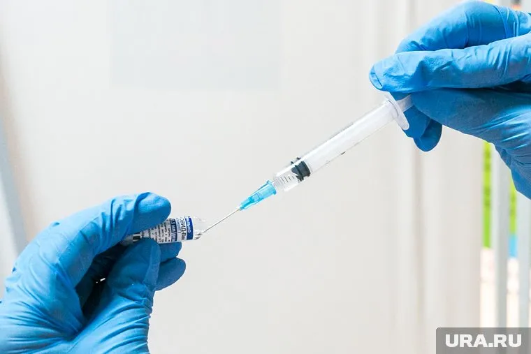 В Госдуме обсудят вопрос о включении вакцины от COVID-19 в календарь прививок