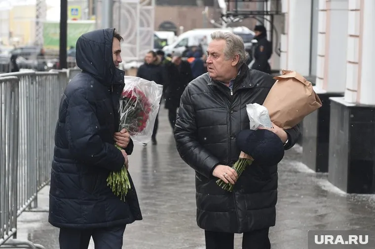 На карантине 62-летний артист не сидит без дела