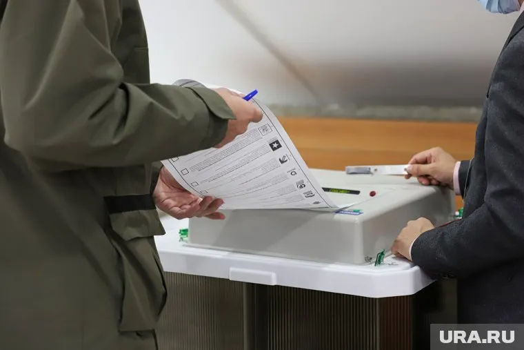 Главы районов в ХМАО голосуют на выборах губернатора Тюменской области