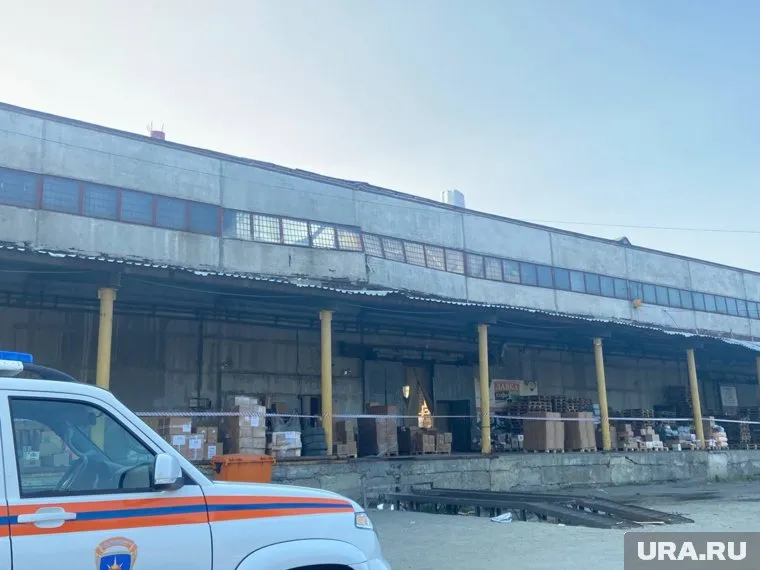 Из-за обрущения склада работники получили травмы, а арендаторы потеряли товар