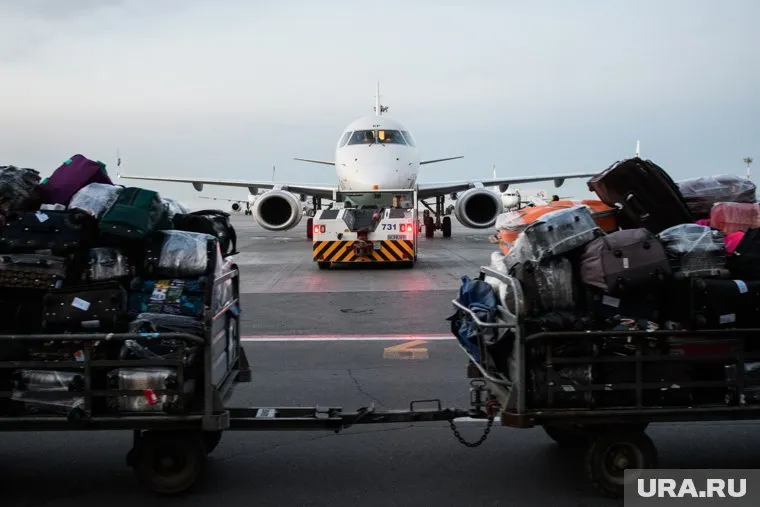 У певицы украли из багажа бижутерию