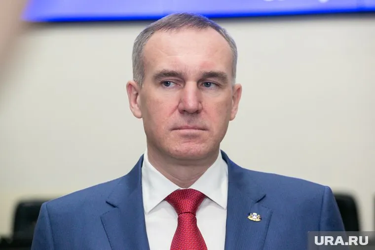 Руслан Кухарук выступает с обращением к югорчанам