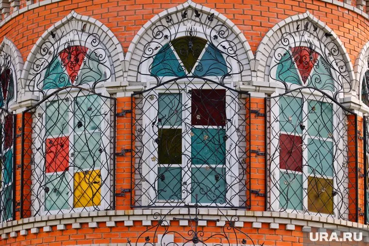 На территории Далматово находится четыре объекта культурного наследия